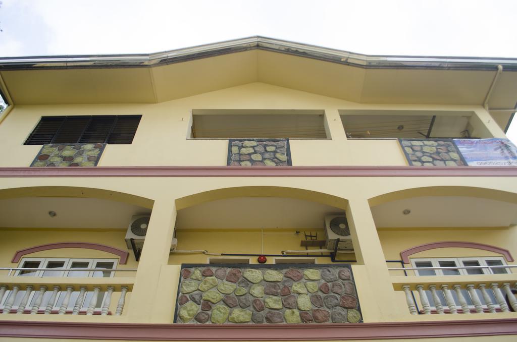 Julz Tropical Apartments Olongapo Exteriér fotografie