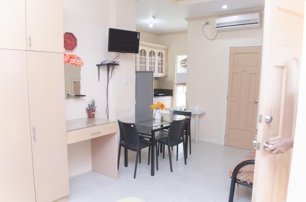 Julz Tropical Apartments Olongapo Exteriér fotografie